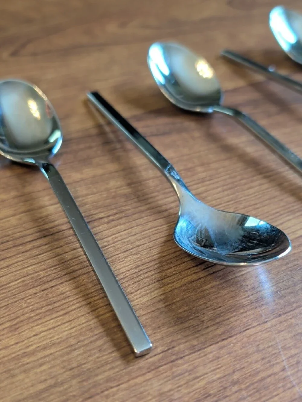 Villeroy &Boch New Wave Stainless Steel Dessert Spoons - (Set of 7)